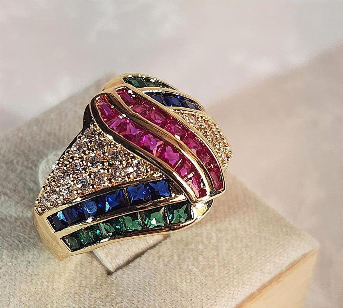 Gorgeous & Modern CZ Ring Ladies, Multicolor, Gold Tone, Roostertail Size 7
