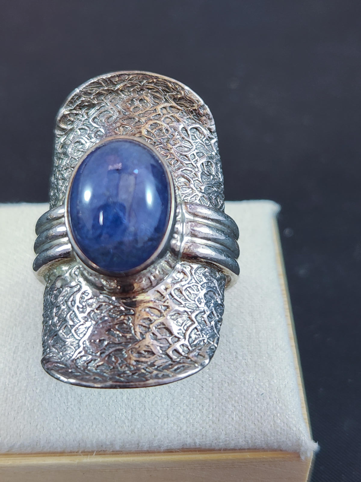 Spectacular Textured Sterling & Amethyst Cabochon Statement Ring Sz 8