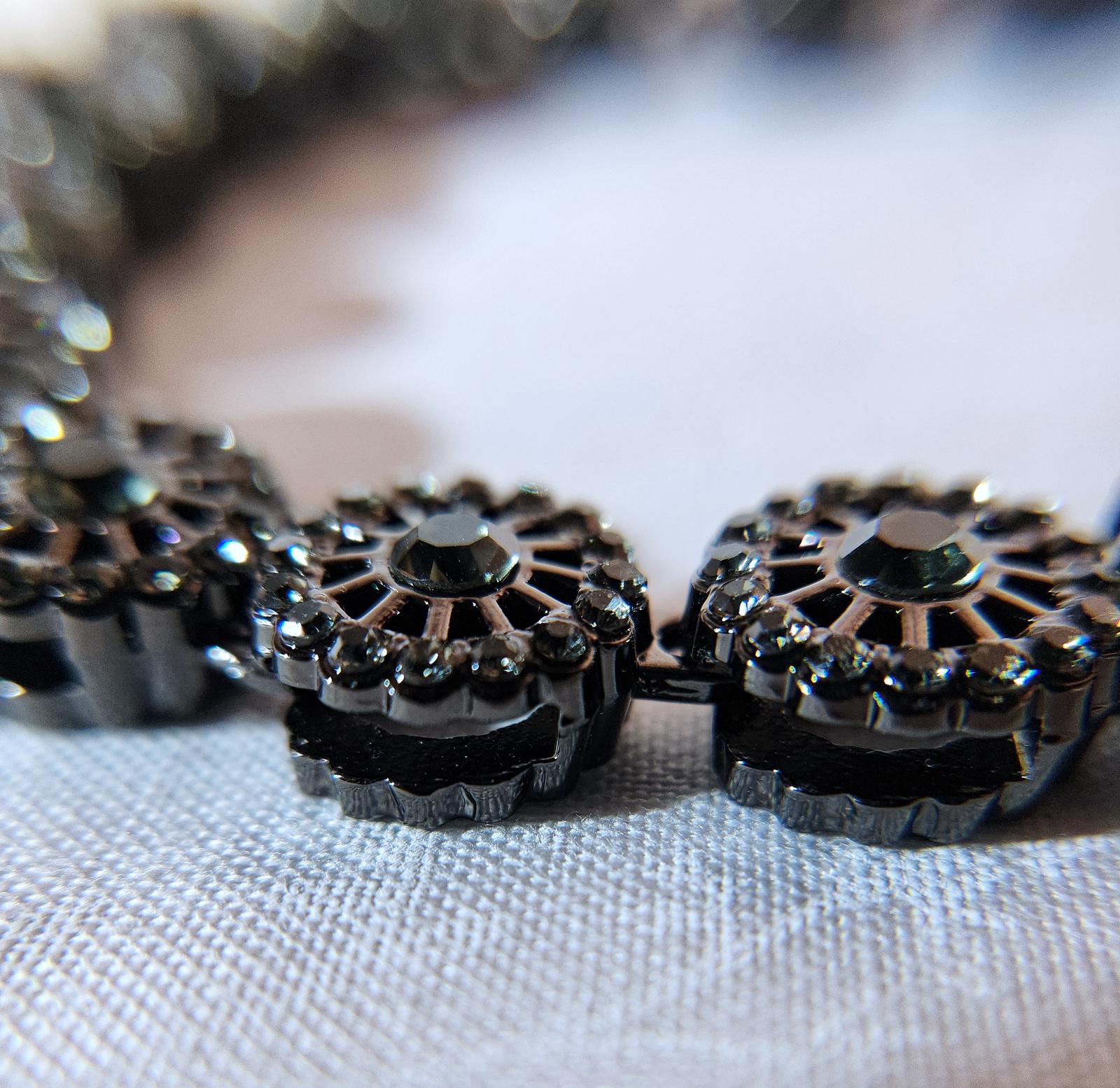 Stunning Gunmetal Black Sunflower Bracelet Unisex 8.5in 12 Grams