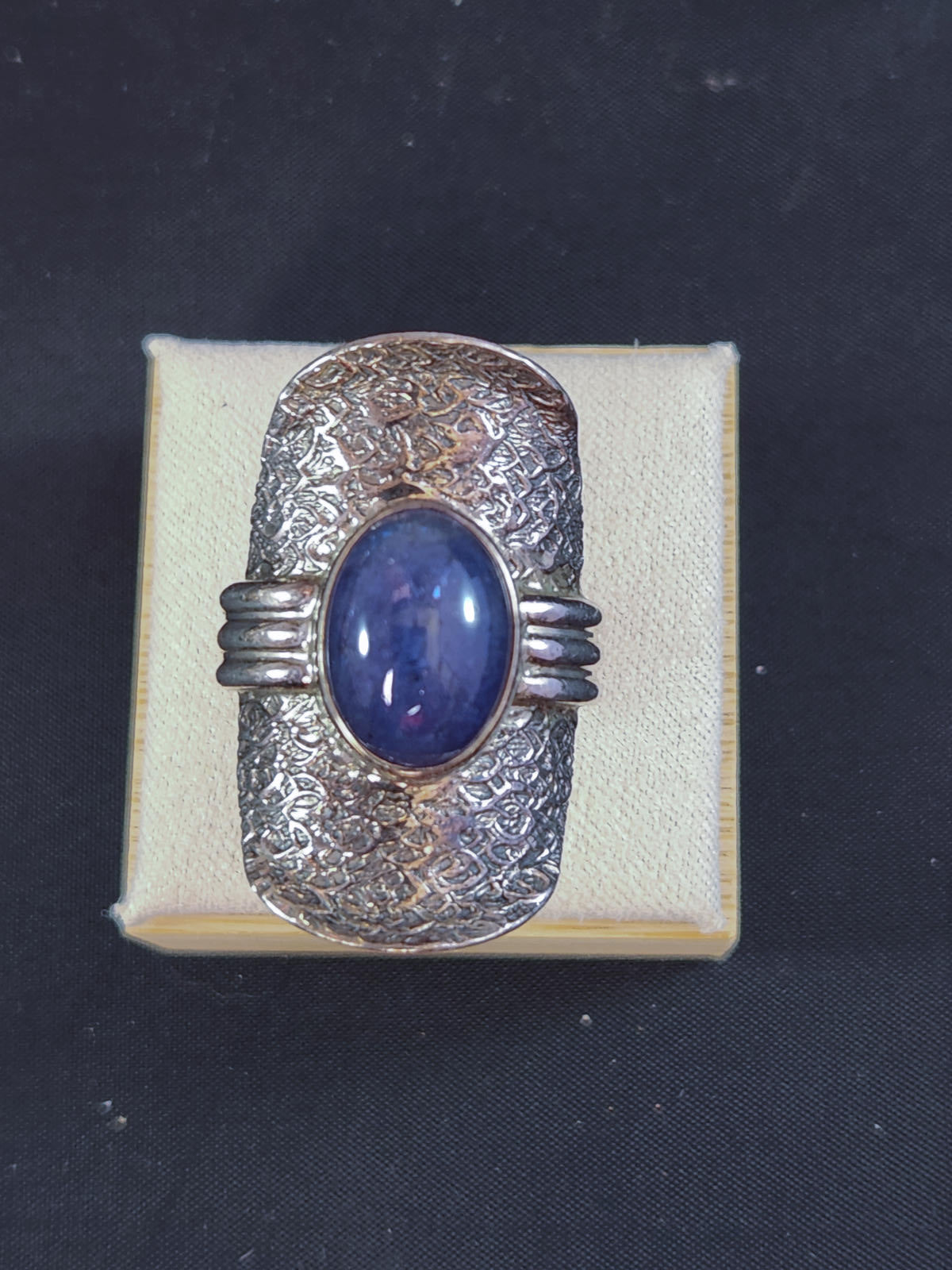 Spectacular Textured Sterling & Amethyst Cabochon Statement Ring Sz 8