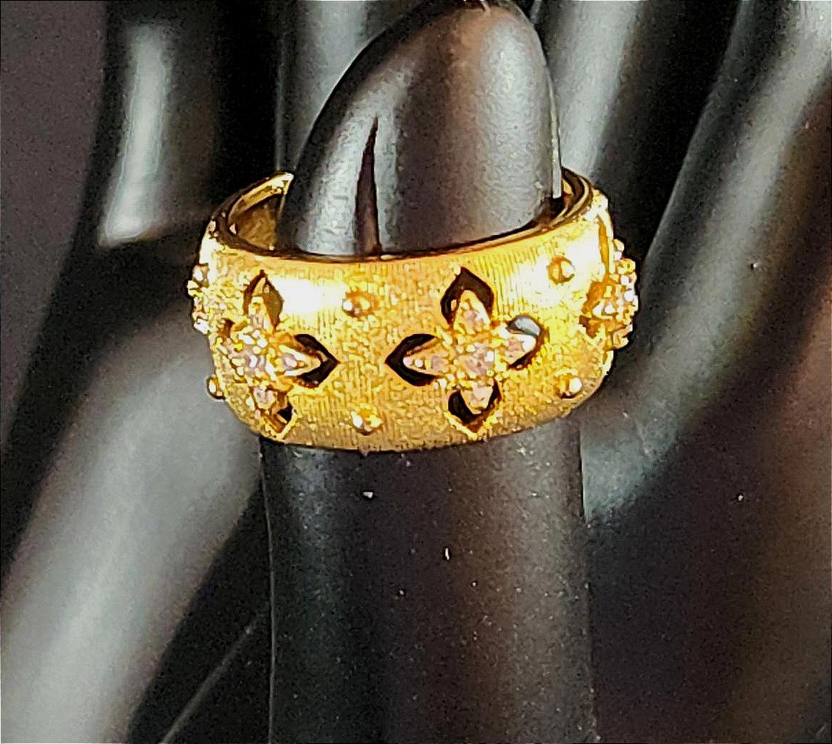 Lovely Gold Tone Fashion Ring, One-Size Adjustable, Flowers With Crystal, Ladies