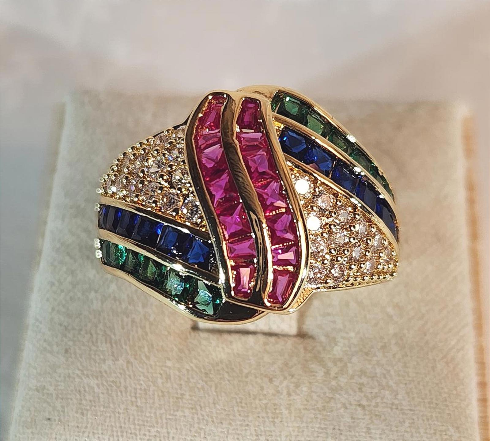 Gorgeous & Modern CZ Ring Ladies, Multicolor, Gold Tone, Roostertail Size 7