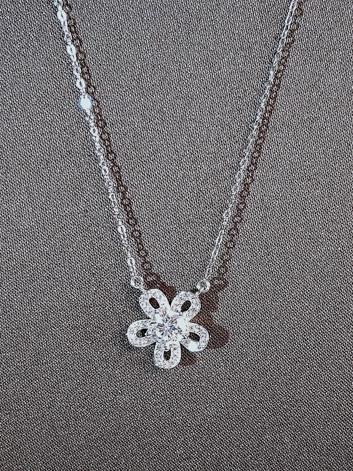 Gorgeous 1 Carat Moissanite & Sterling Flower Necklace - Ladies - 16 inches