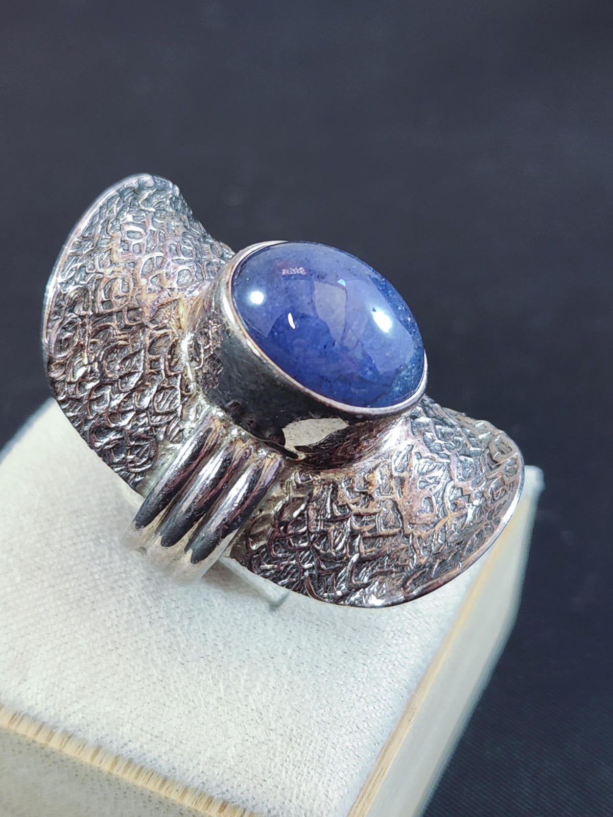 Spectacular Textured Sterling & Amethyst Cabochon Statement Ring Sz 8