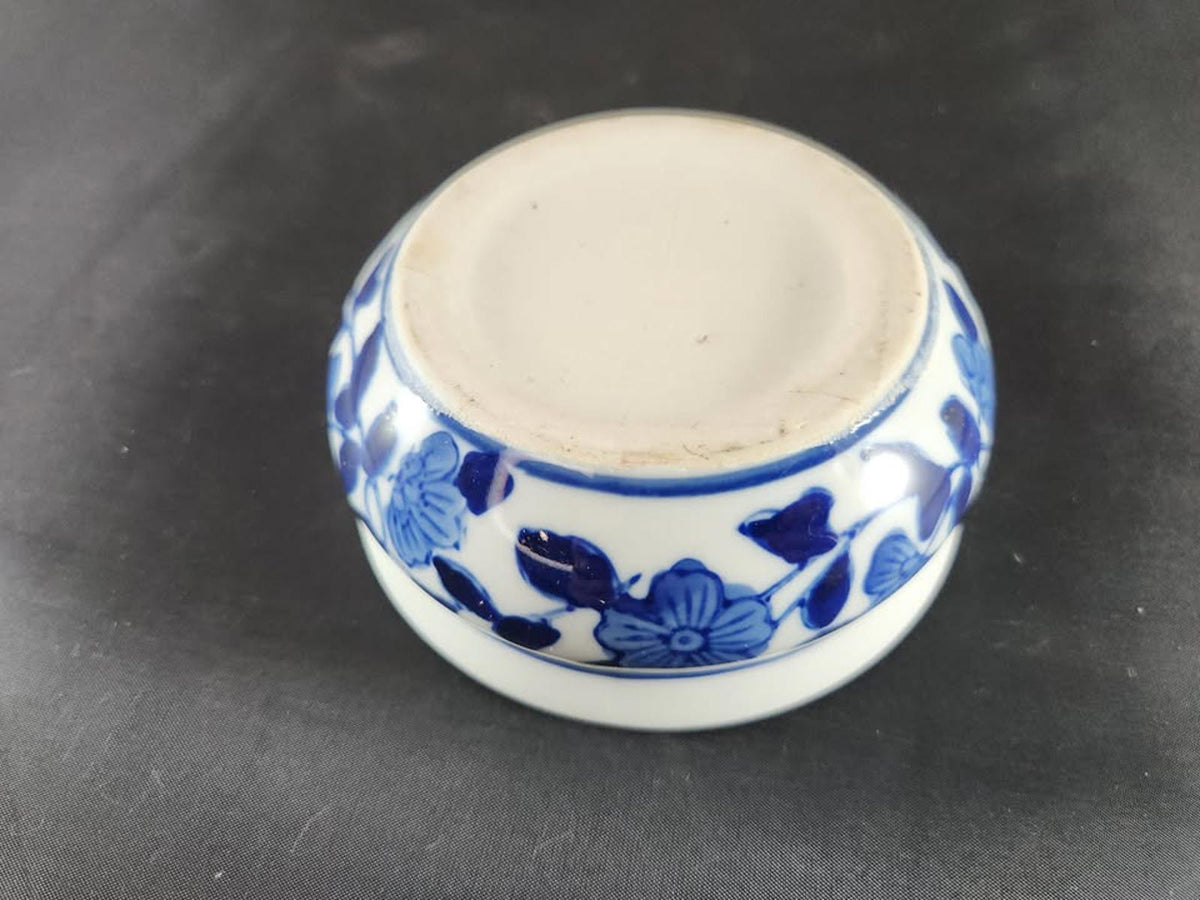 Gorgeous Vintage Chinoiserie Blue & White Catchall Bowl