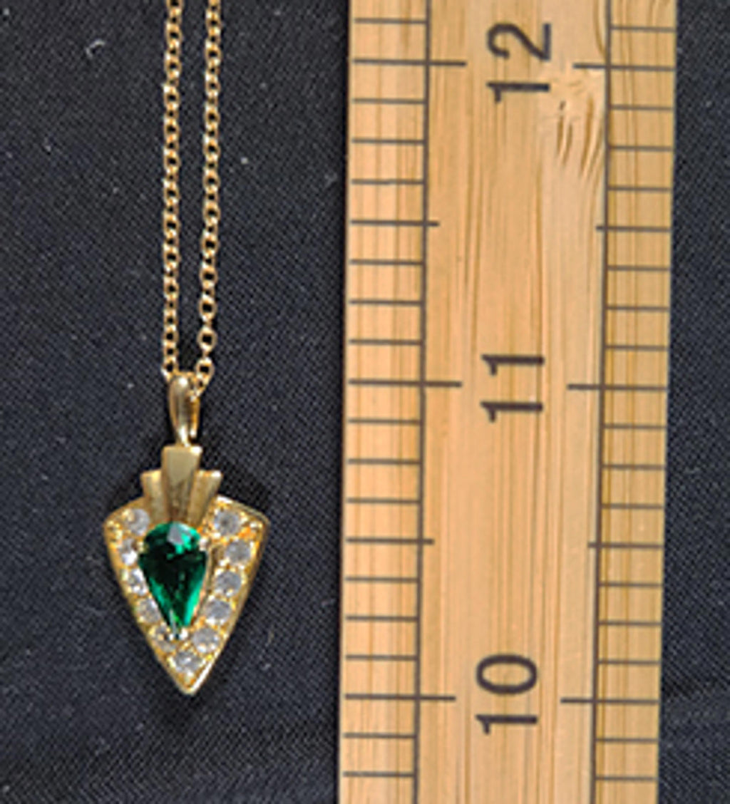 Gorgeous Fashion Necklace, Bold Green Crystal in Gold Tone Setting, 18 in.